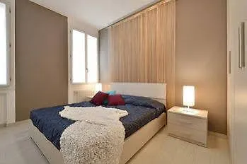 Supreme Venice Apartments 0*,