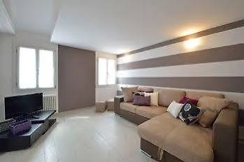 Supreme Venice Apartments